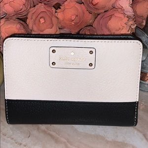New without tags Kate spade wallet